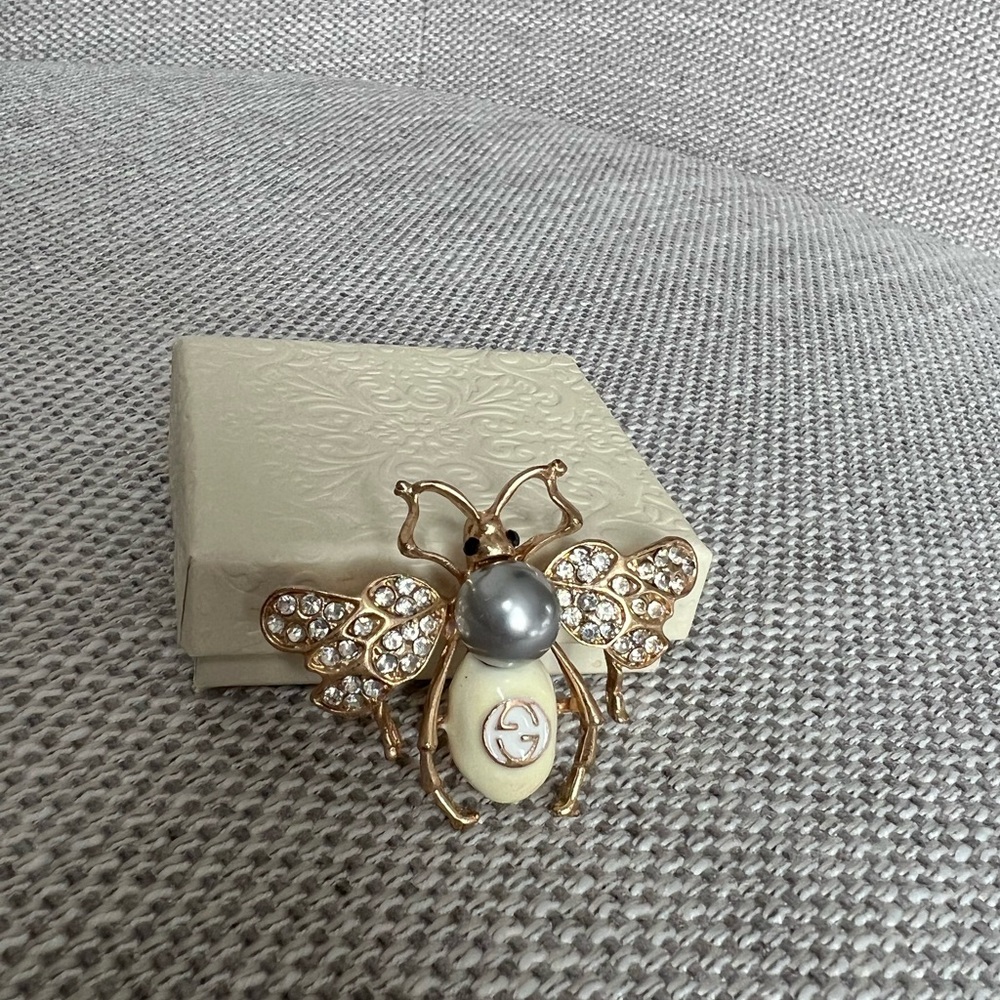 LUXURY Metal double GG BROOCH